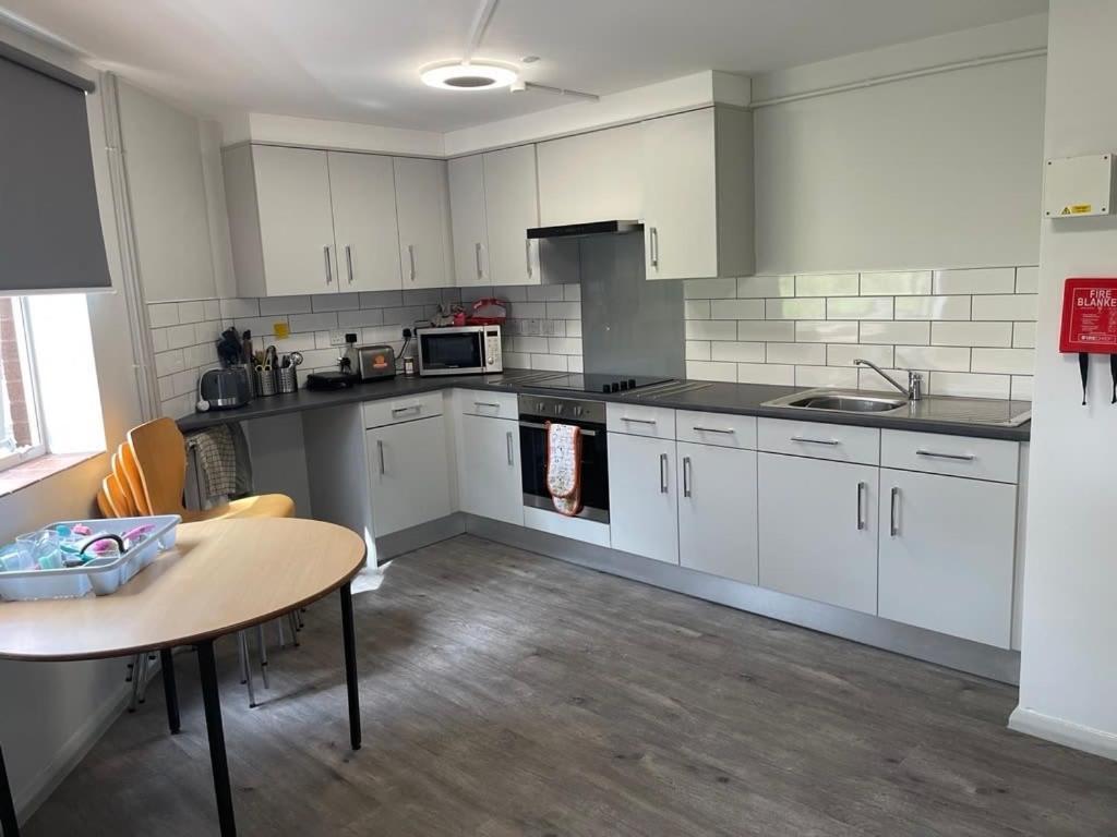 Broadgate Park Beeston Nottingham Apartment Bagian luar foto